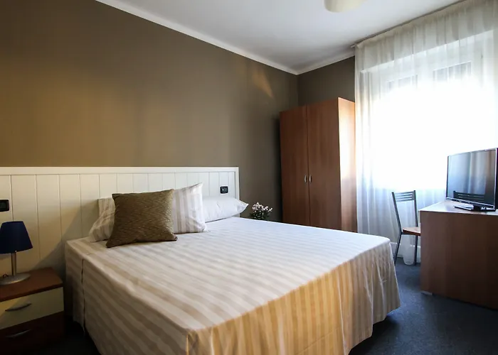 Hotel Bardolino 2* ברדולינו