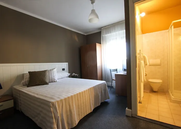 מלון Hotel Bardolino