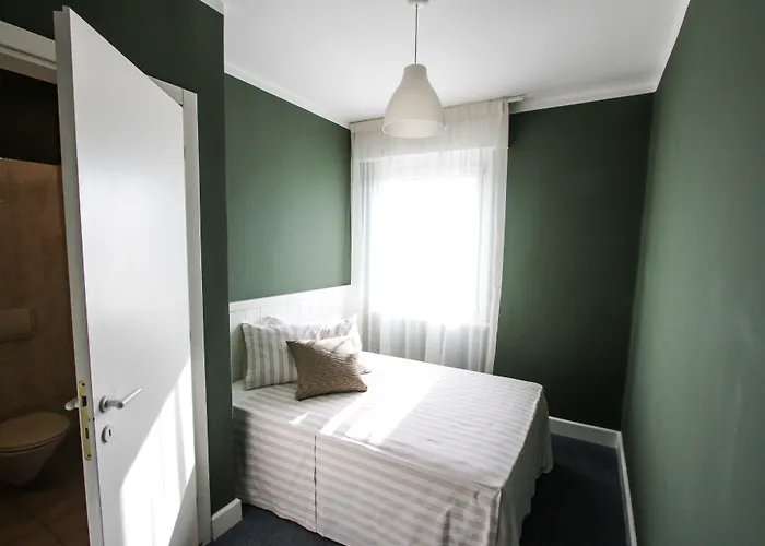 Hotel Bardolino מלון 2*