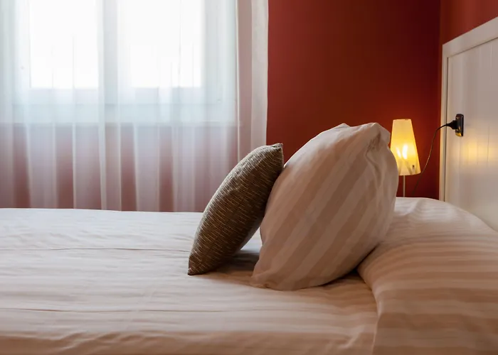 מלון Hotel Bardolino ברדולינו