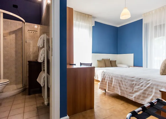 מלון Hotel Bardolino 2*