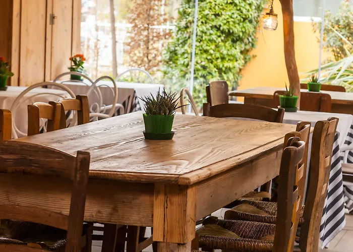 Hotel Bardolino מלון 2*