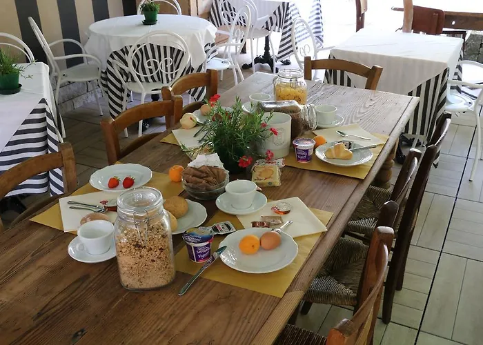 Hotel Bardolino מלון