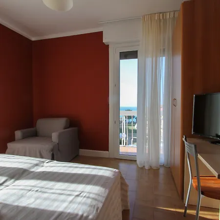 Hotel Bardolino 2* Μπαρντολίνο