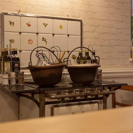 Hotel Bardolino מלון 2*