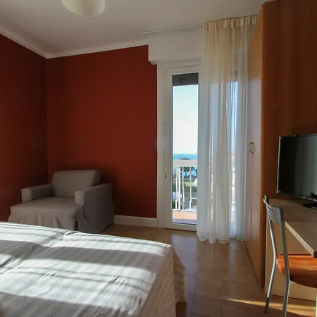Hotel Bardolino Otel 2*