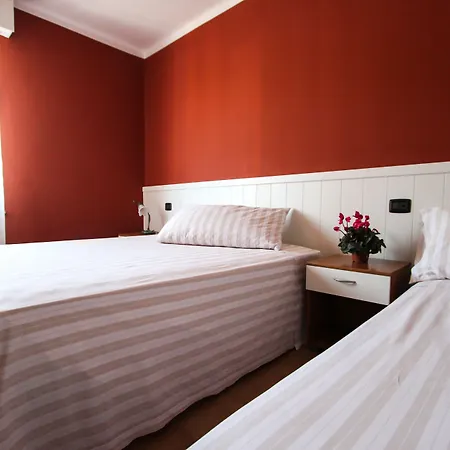 Hotel Bardolino فندق باردولينو