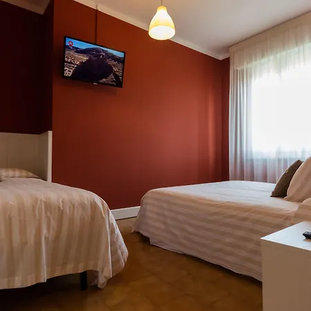 فندق Hotel Bardolino باردولينو