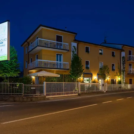Hotel Bardolino فندق 2*