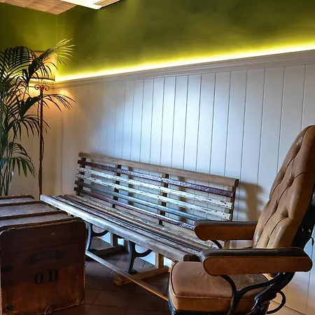 Hotel Bardolino فندق باردولينو