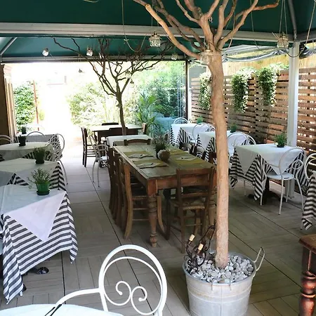 Hotel Bardolino 2* باردولينو